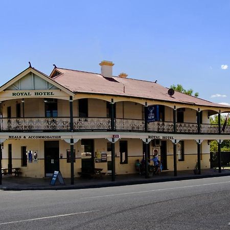 Royal Hotel Mandurama Esterno foto