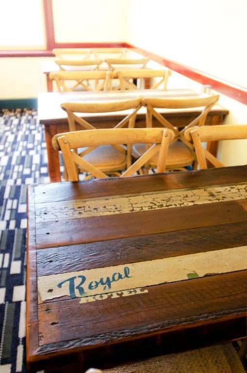 Royal Hotel Mandurama Esterno foto