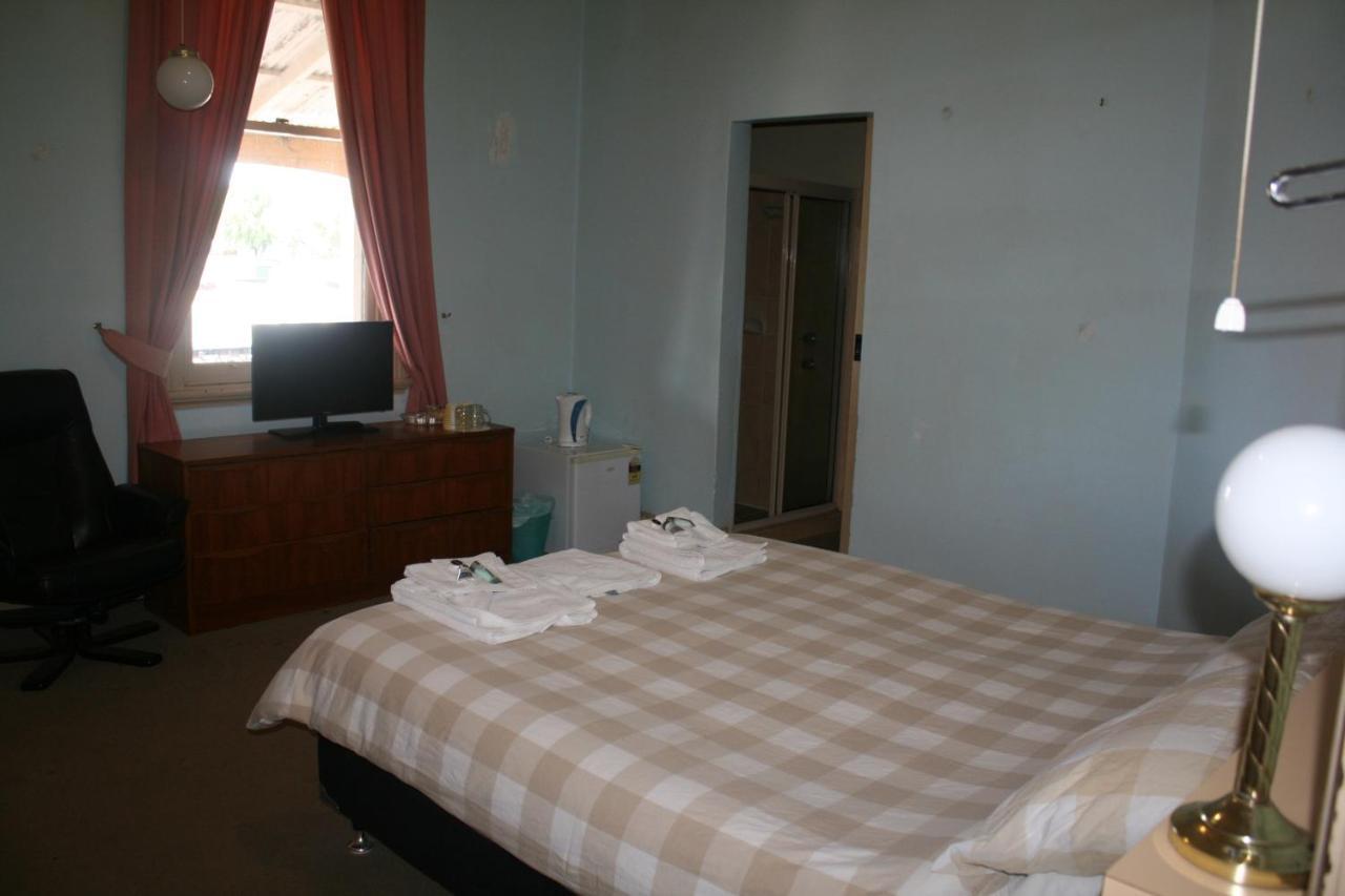 Royal Hotel Mandurama Esterno foto